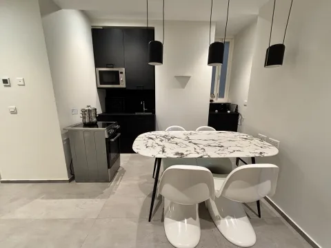 2 bed Maisonette For Rent in Valletta, Valletta - thumb 3