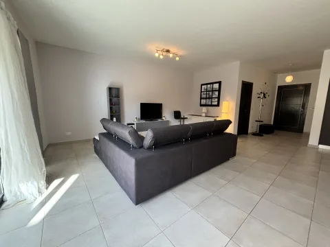 3 bed Apartment For Rent in St Julian's, St Julian's - thumb 4