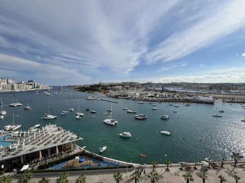 2 bed Penthouse For Rent in Gzira, Gzira - thumb 1