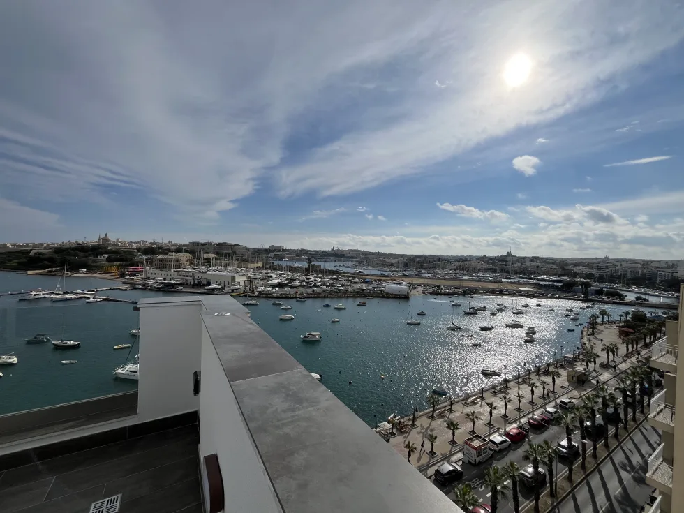 2 bed Penthouse For Rent in Gzira, Gzira - thumb 2