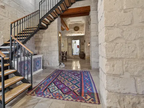 7 bed House of Character For Sale in Zabbar, Zabbar - thumb 1