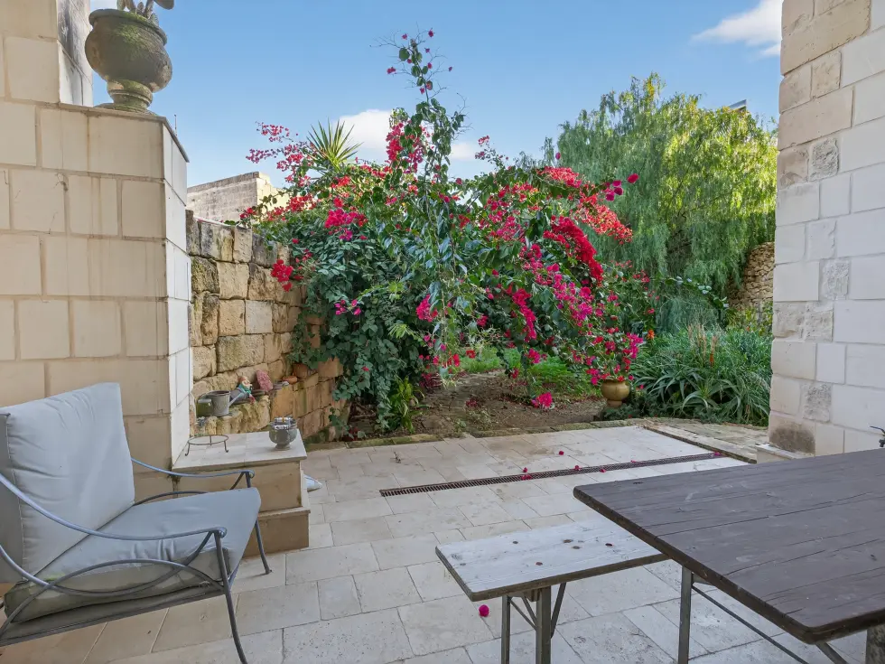 7 bed House of Character For Sale in Zabbar, Zabbar - thumb 12