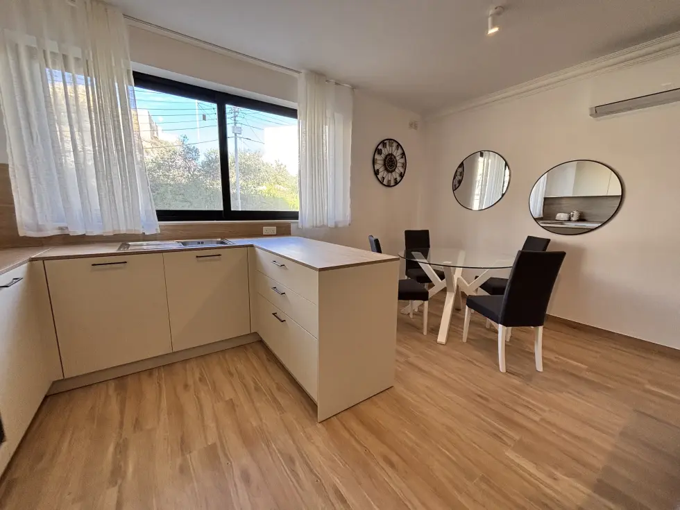 2 bed Apartment For Rent in Gzira, Gzira - thumb 3