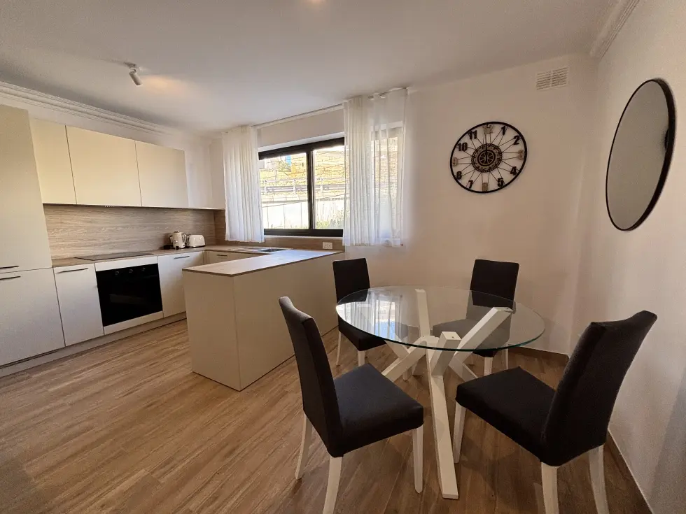 2 bed Apartment For Rent in Gzira, Gzira - thumb 4