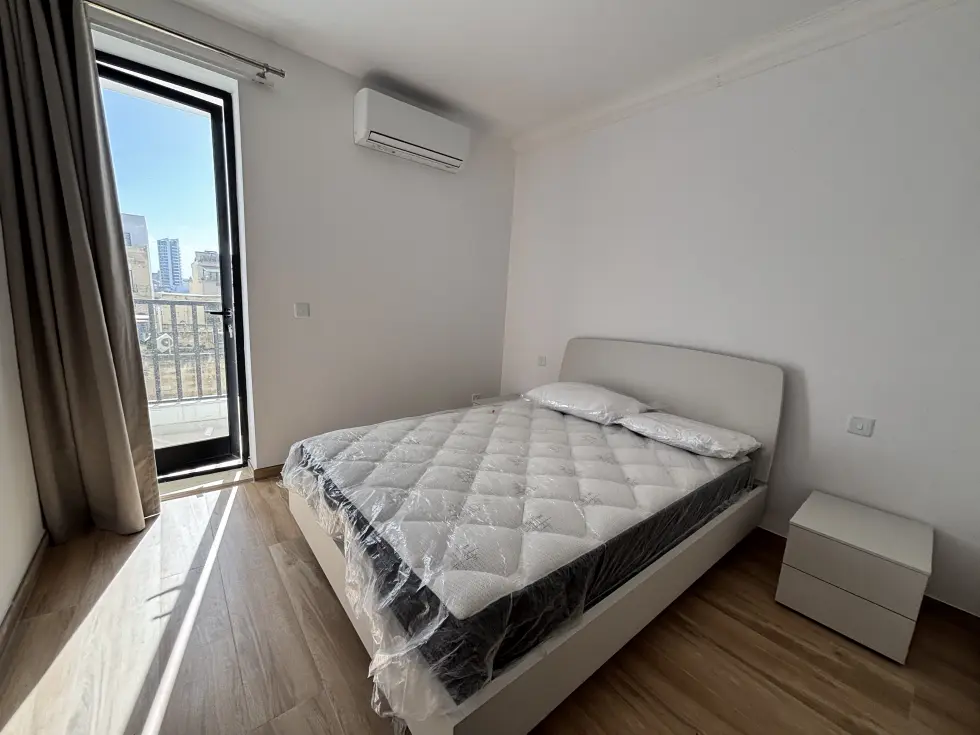 2 bed Apartment For Rent in Gzira, Gzira - thumb 5