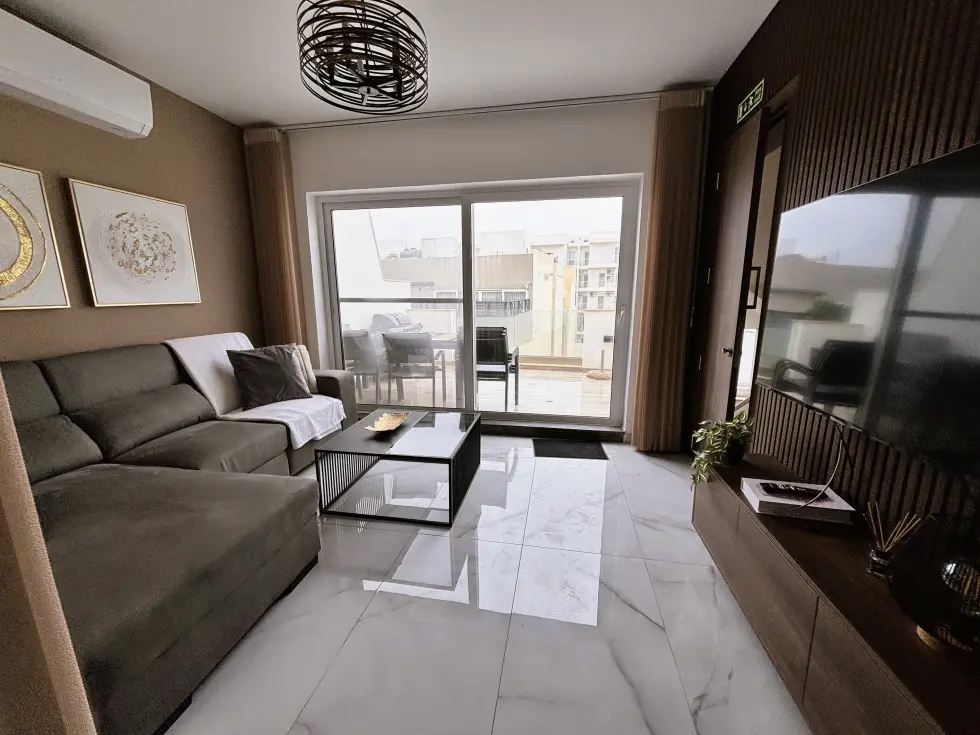 2 bed Penthouse For Rent in Bahar ic-Caghaq, Bahar ic-Caghaq - thumb 3