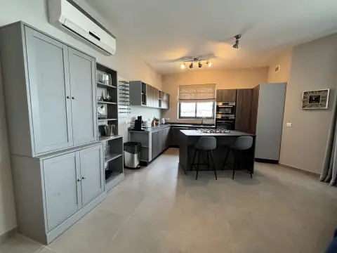 2 bed Apartment For Rent in St Julian's, St Julian's - thumb 5