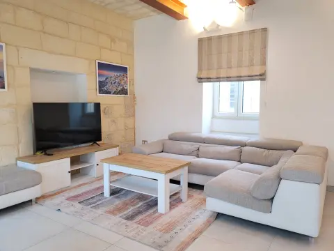 2 bed House of Character For Rent in Lija, Lija - thumb 3