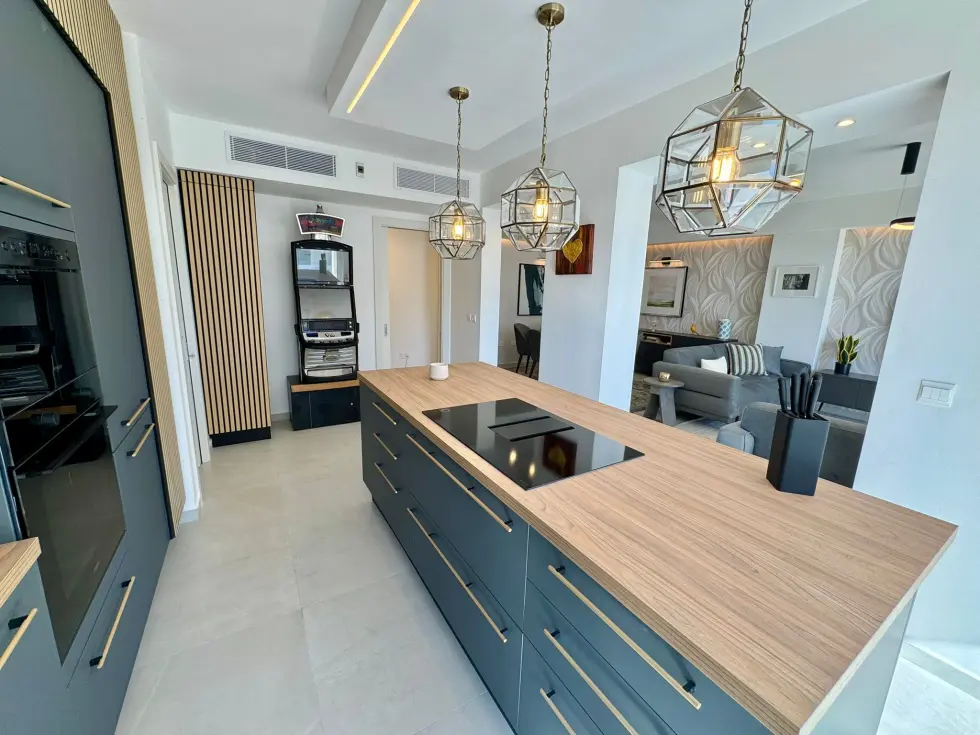 3 bed Apartment For Rent in Sliema, Sliema - thumb 7