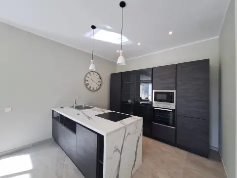 2 bed Penthouse For Rent in St Julian's, St Julian's - thumb 2