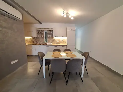 2 bed Apartment For Rent in Sliema, Sliema - thumb 6