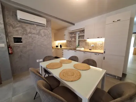 2 bed Apartment For Rent in Sliema, Sliema - thumb 8