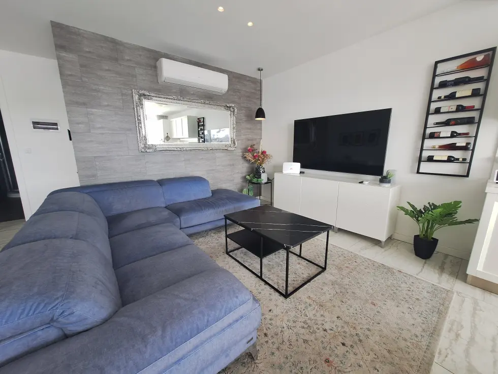 2 bed Apartment For Rent in Sliema, Sliema - thumb 4