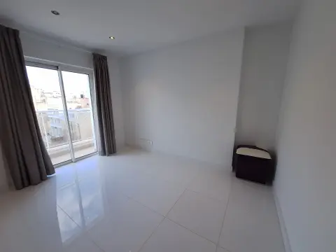 2 bed Apartment For Rent in Sliema, Sliema - thumb 11