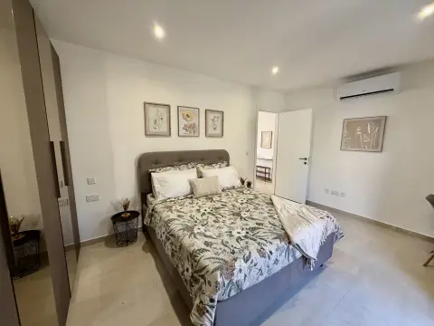 1 bed Penthouse For Rent in Sliema, Sliema - thumb 7