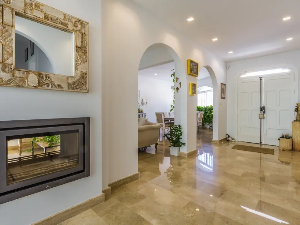 10 bed Villa For Sale in San Gwann, San Gwann - thumb 1