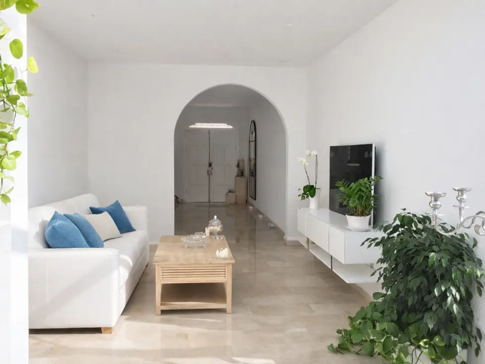 10 bed Villa For Sale in San Gwann, San Gwann - thumb 2