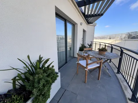 2 bed Apartment For Rent in St Julian's, St Julian's - thumb 1