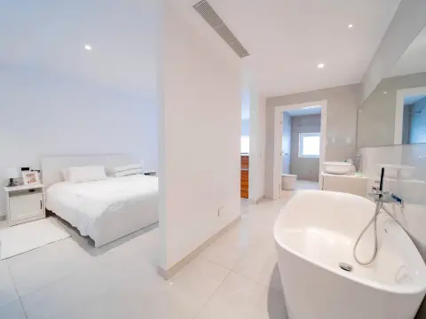 3 bed Apartment For Rent in Bahar ic-Caghaq, Bahar ic-Caghaq - thumb 11