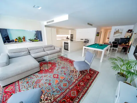 3 bed Apartment For Rent in Bahar ic-Caghaq, Bahar ic-Caghaq - thumb 3