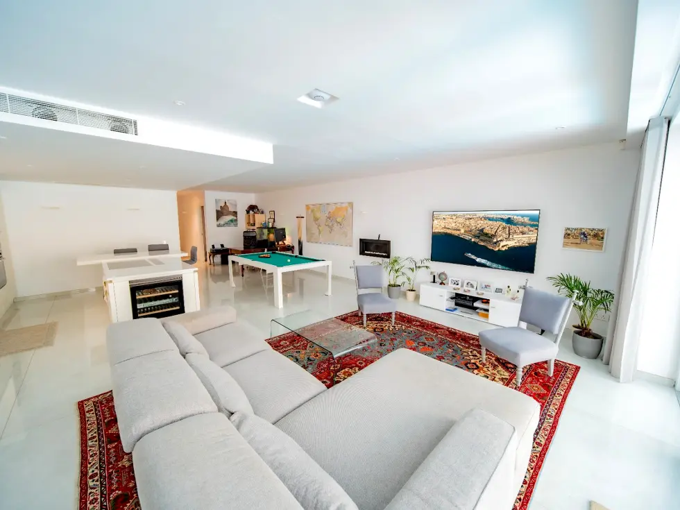 3 bed Apartment For Rent in Bahar ic-Caghaq, Bahar ic-Caghaq - thumb 5