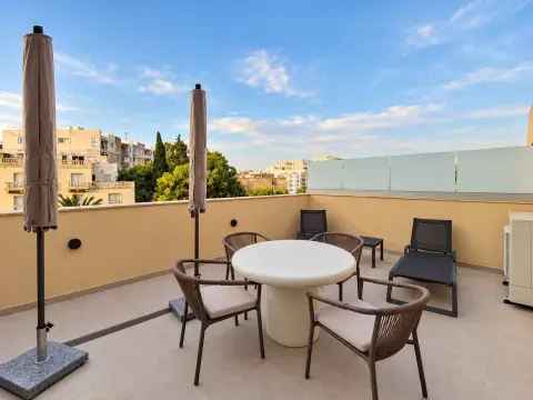 1 bed Penthouse For Rent in St Julian's, St Julian's - thumb 2
