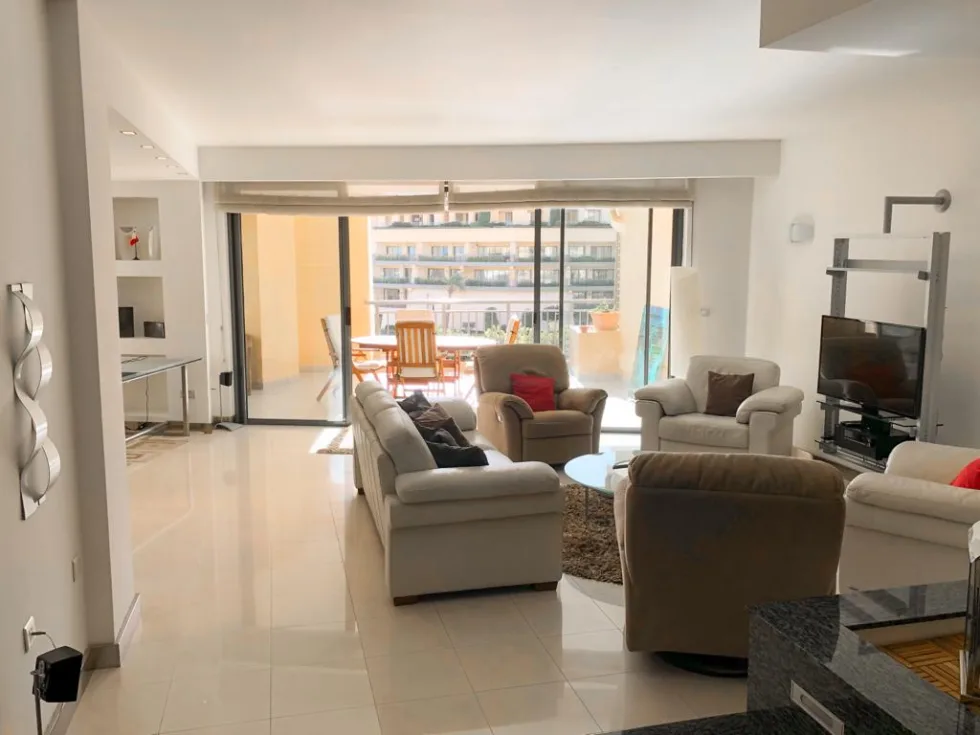 3 bed Apartment For Rent in St Julian's, St Julian's - thumb 7