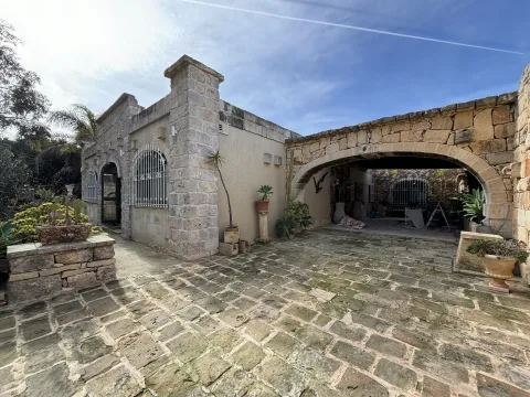 3 bed House of Character For Rent in Mosta, Mosta - thumb 1