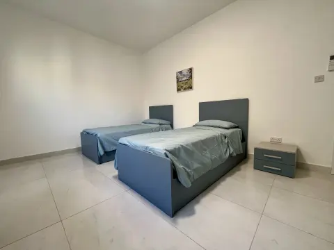 3 bed Apartment For Rent in St Julian's, St Julian's - thumb 11