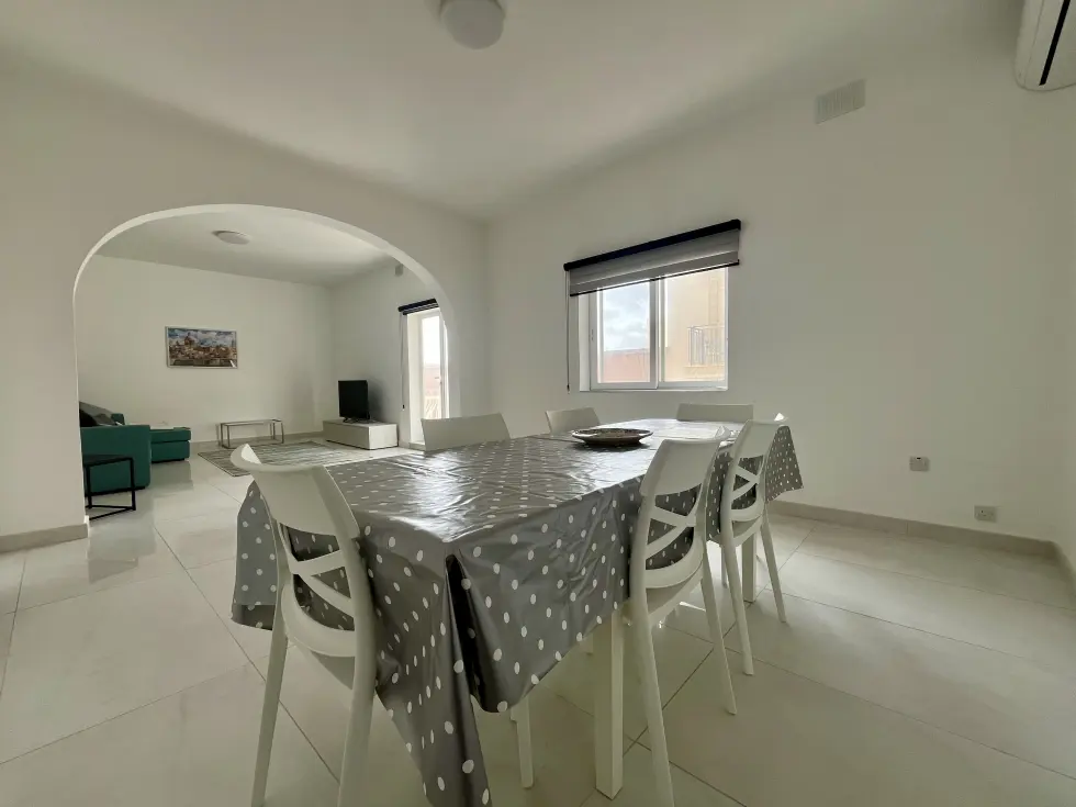 3 bed Apartment For Rent in St Julian's, St Julian's - thumb 4