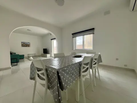 3 bed Apartment For Rent in St Julian's, St Julian's - thumb 4