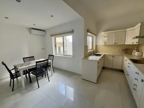 3 bed Apartment For Rent in St Julian's, St Julian's - thumb 5