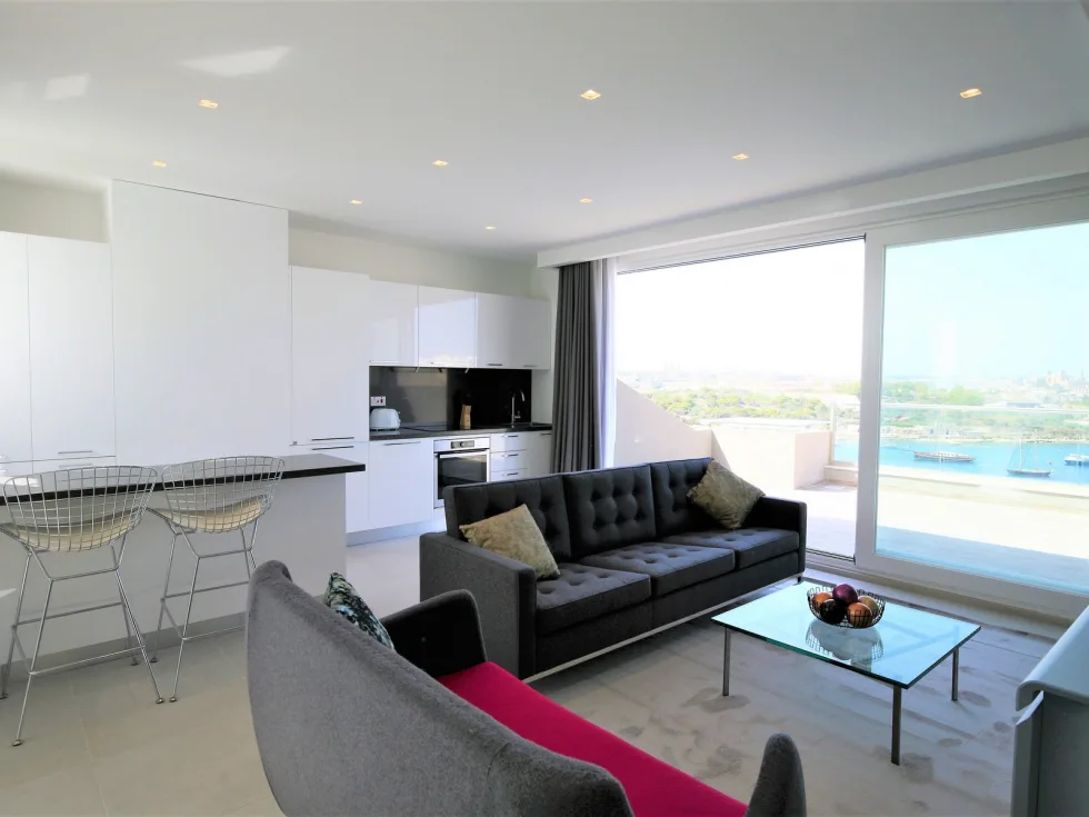 2 bed Penthouse For Rent in Sliema, Sliema - thumb 10