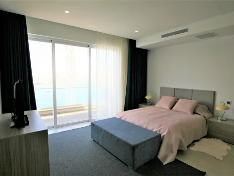 2 bed Penthouse For Rent in Sliema, Sliema - thumb 12