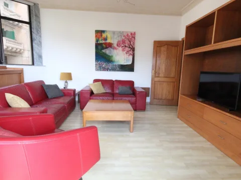 3 bed Apartment For Rent in Sliema, Sliema - thumb 4