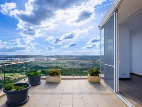 3 bed Penthouse For Rent in Mellieha, Mellieha - thumb 2