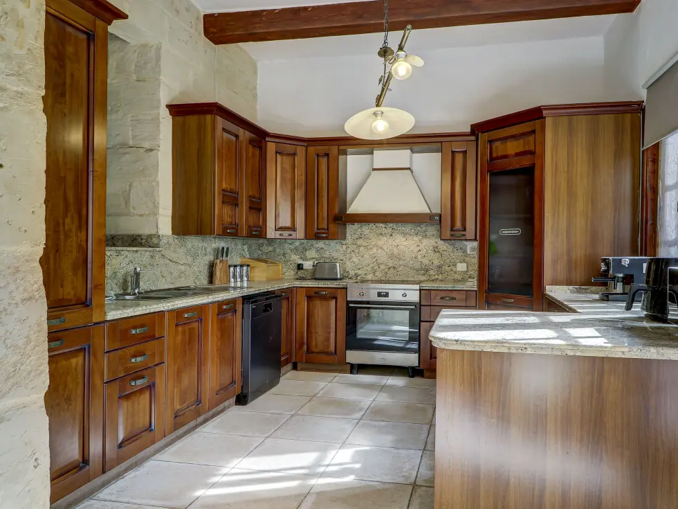 3 bed Town House For Rent in Sliema, Sliema - thumb 10