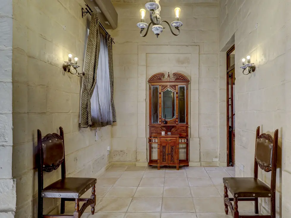 3 bed Town House For Rent in Sliema, Sliema - thumb 8