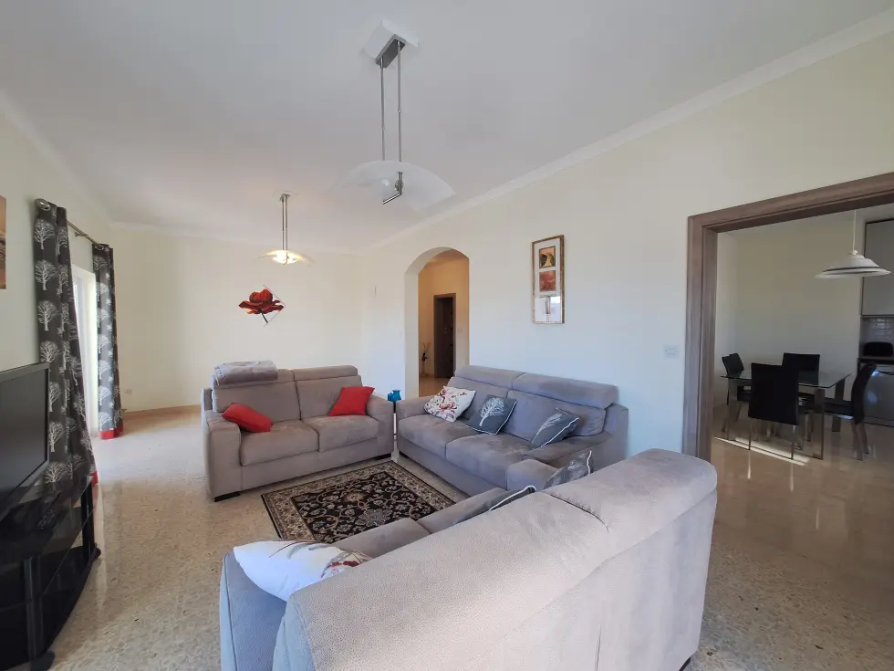 2 bed Maisonette For Rent in St Julian's, St Julian's - thumb 1