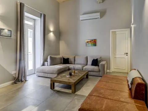 2 bed Apartment For Rent in Sliema, Sliema - thumb 3