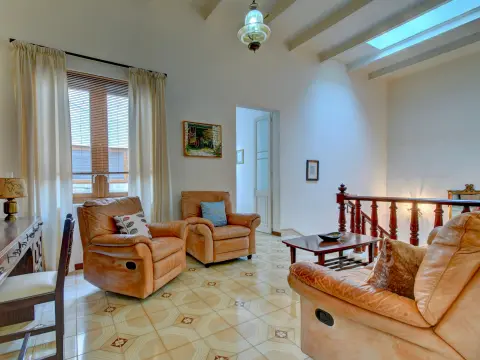 4 bed Town House For Rent in Sliema, Sliema - thumb 9