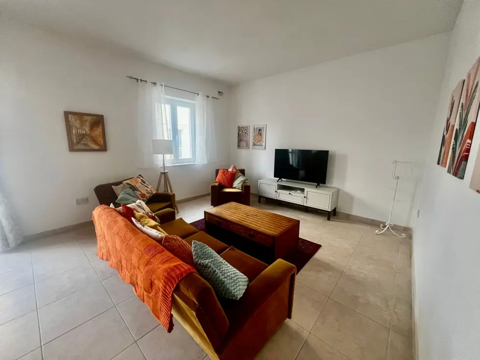 3 bed Apartment For Rent in Sliema, Sliema - thumb 3