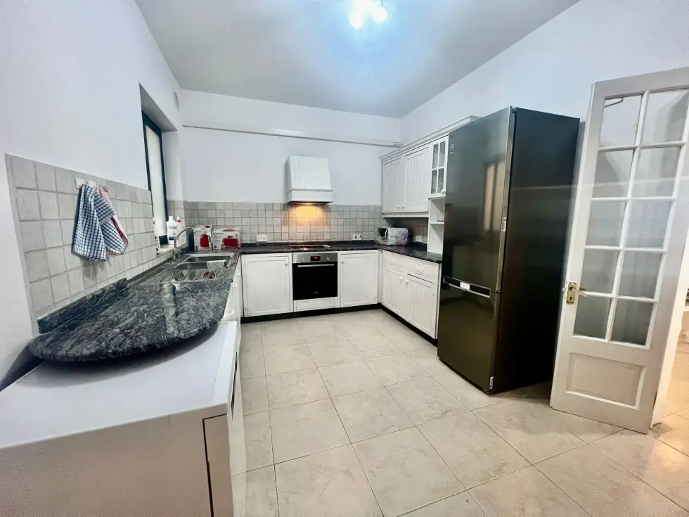 3 bed Apartment For Rent in Sliema, Sliema - thumb 9