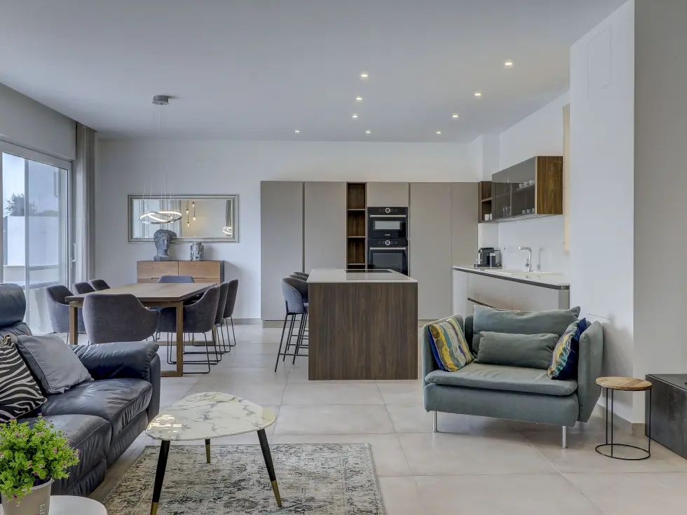 3 bed Penthouse For Rent in St Julian's, St Julian's - thumb 2