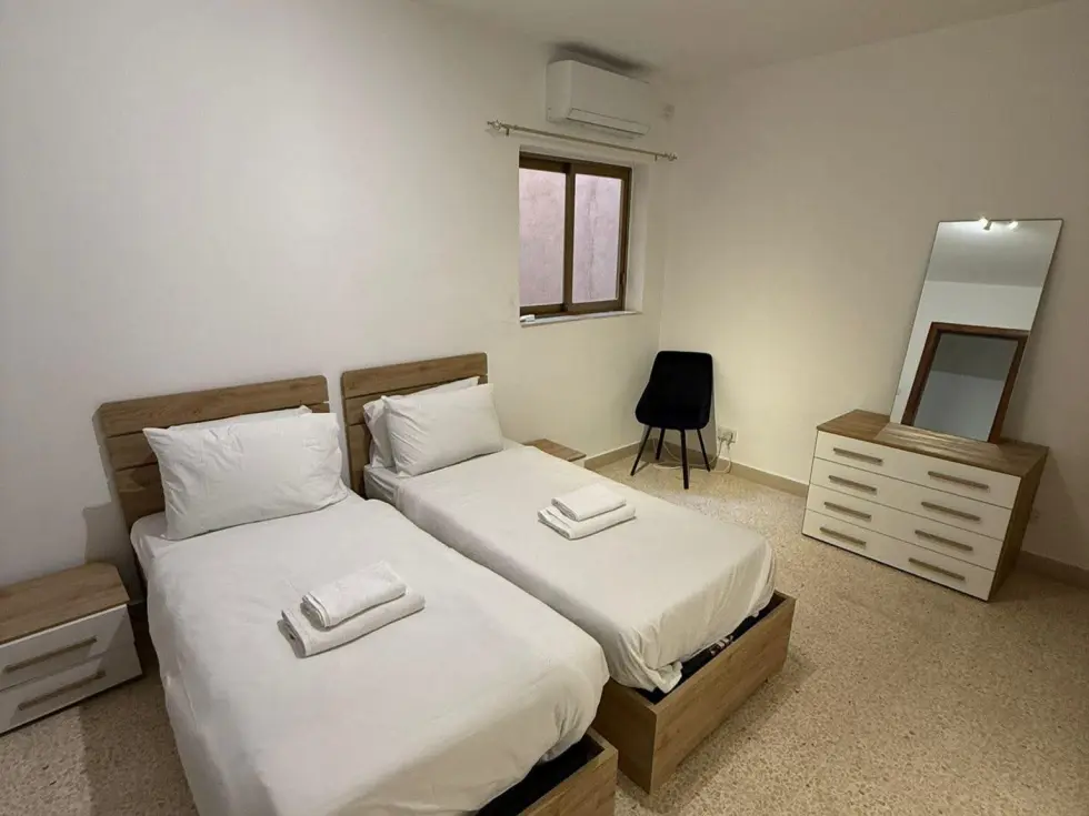 2 bed Apartment For Rent in Sliema, Sliema - thumb 5