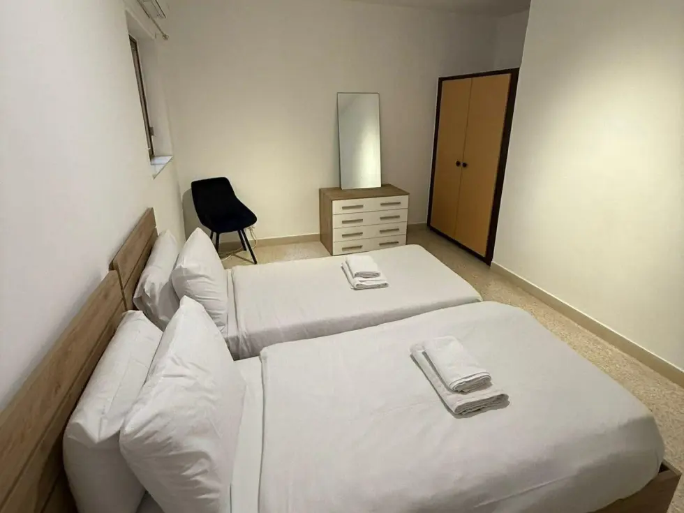 2 bed Apartment For Rent in Sliema, Sliema - thumb 6