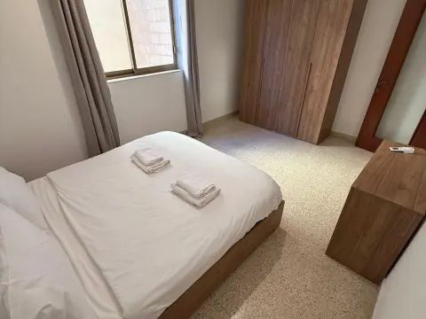 2 bed Apartment For Rent in Sliema, Sliema - thumb 7