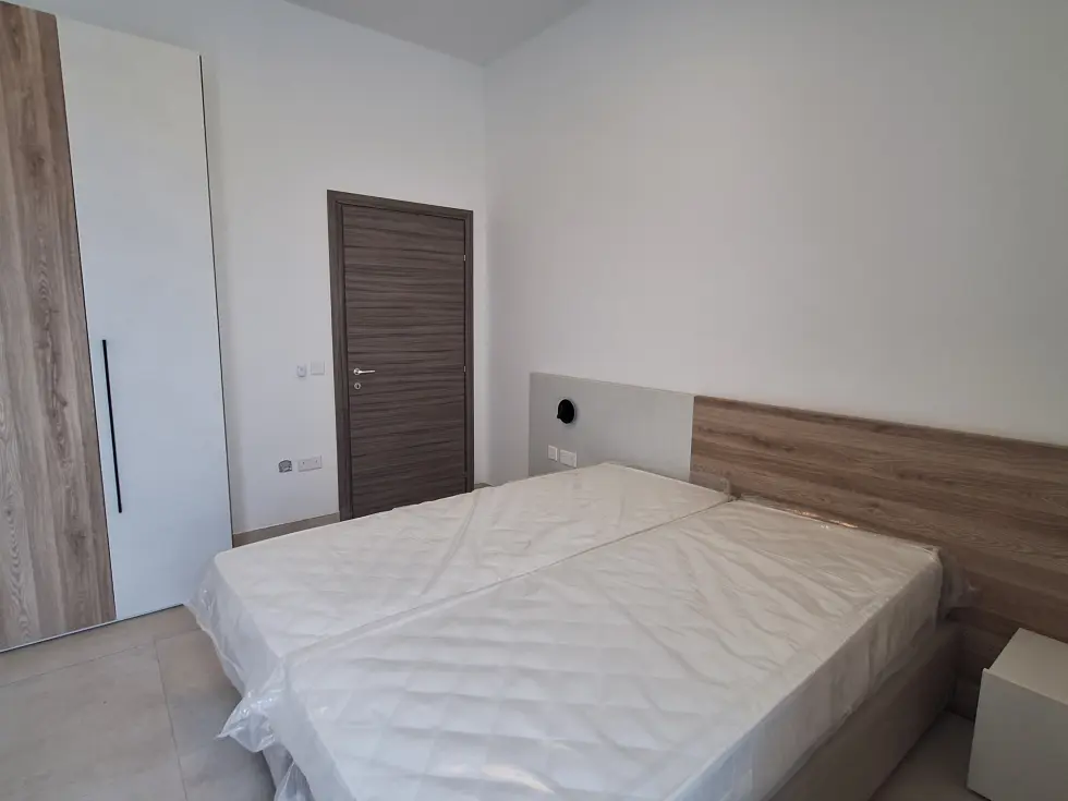 2 bed Penthouse For Rent in Naxxar, Naxxar - thumb 10