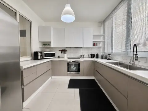 3 bed Apartment For Rent in Sliema, Sliema - thumb 5