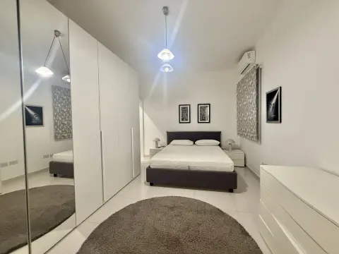 3 bed Apartment For Rent in Sliema, Sliema - thumb 7